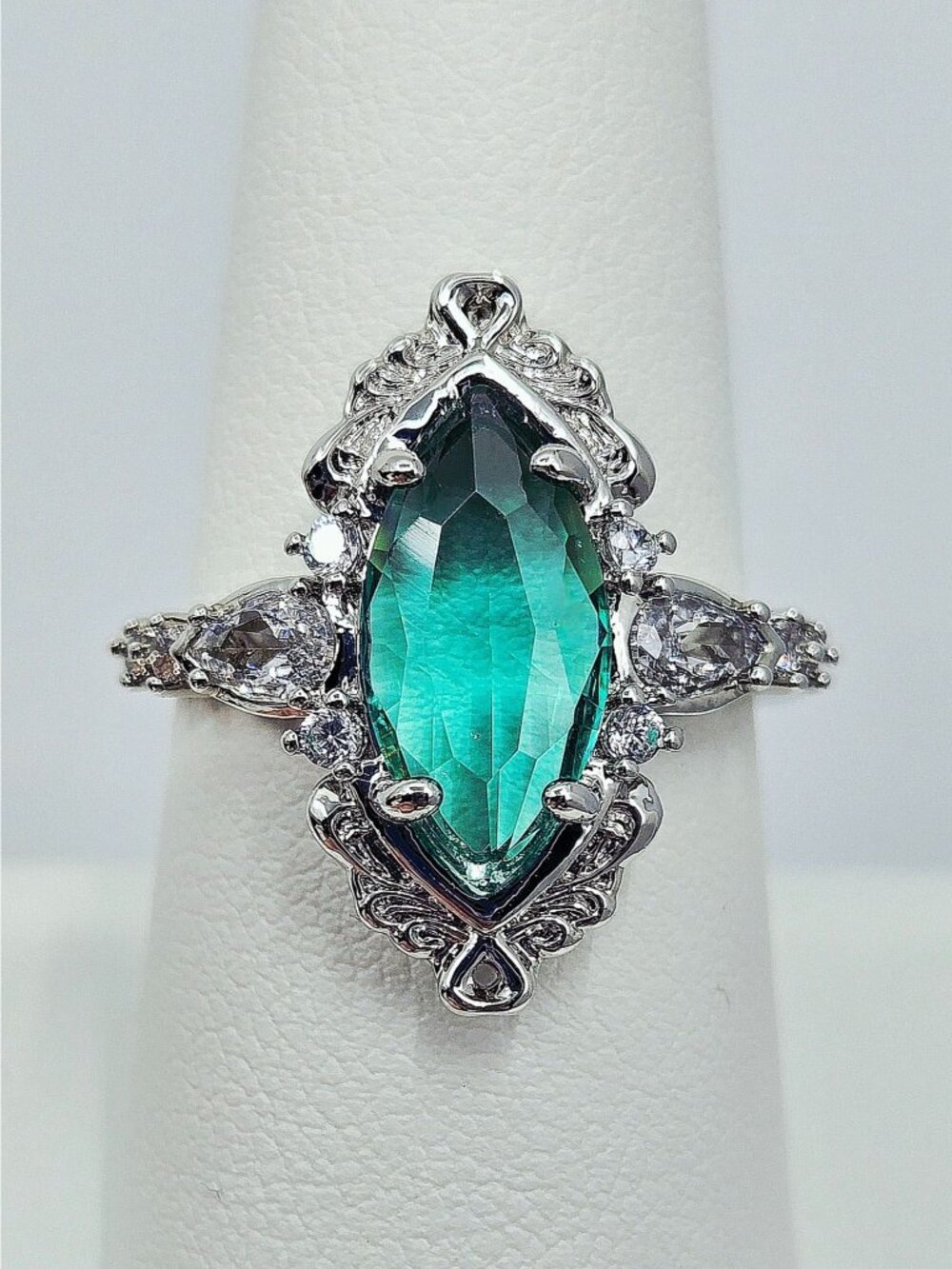 Vintage Ring Marquis Cut Teal Stone Ring w/Silver tone Band & Crystal Accent 9